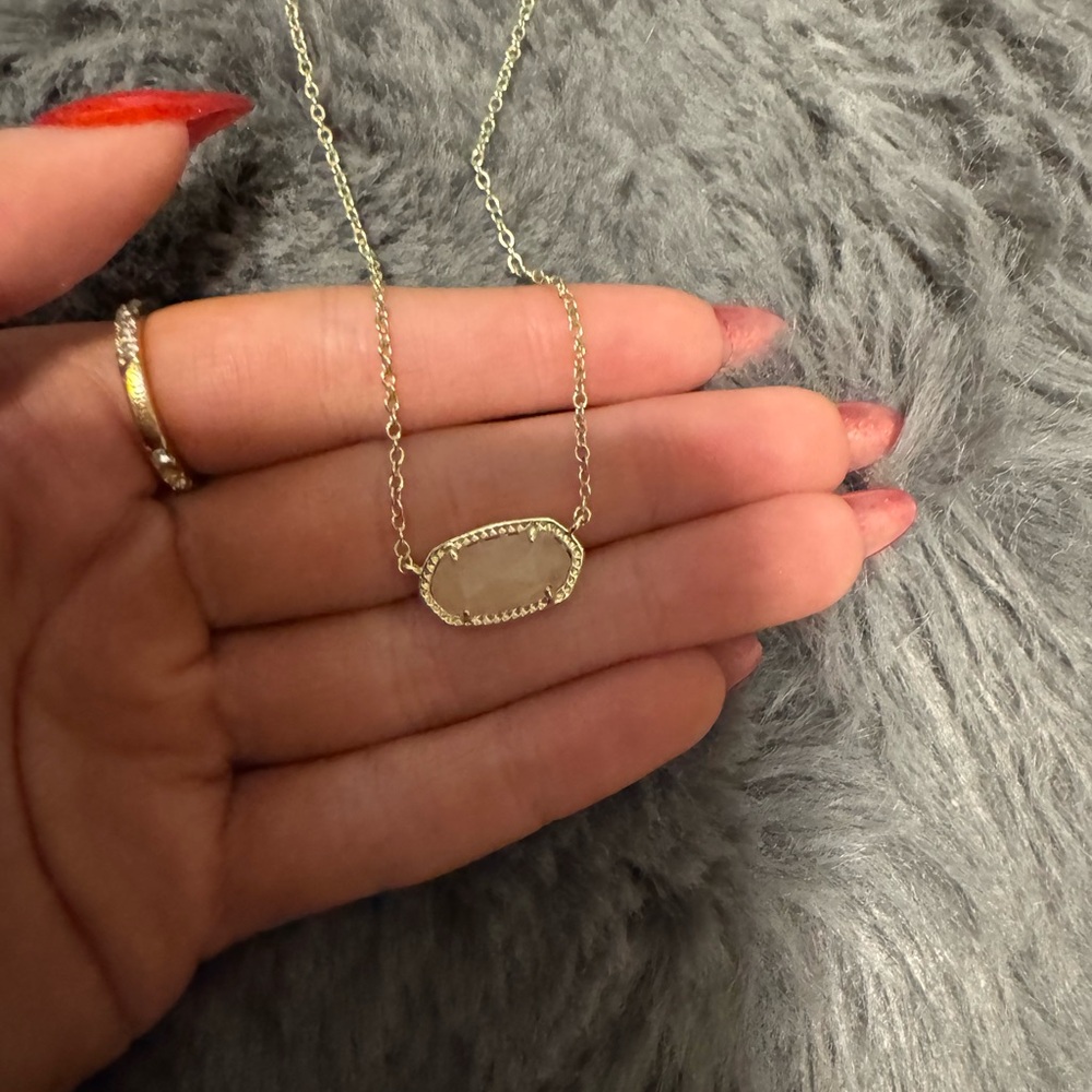 Light Pink Kendra Scott Necklace